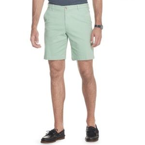 🍉 3/$15 Izod green flat front shorts
